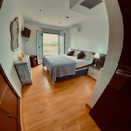 Red House Bed & Breakfast Llucmajor  Luaran gambar