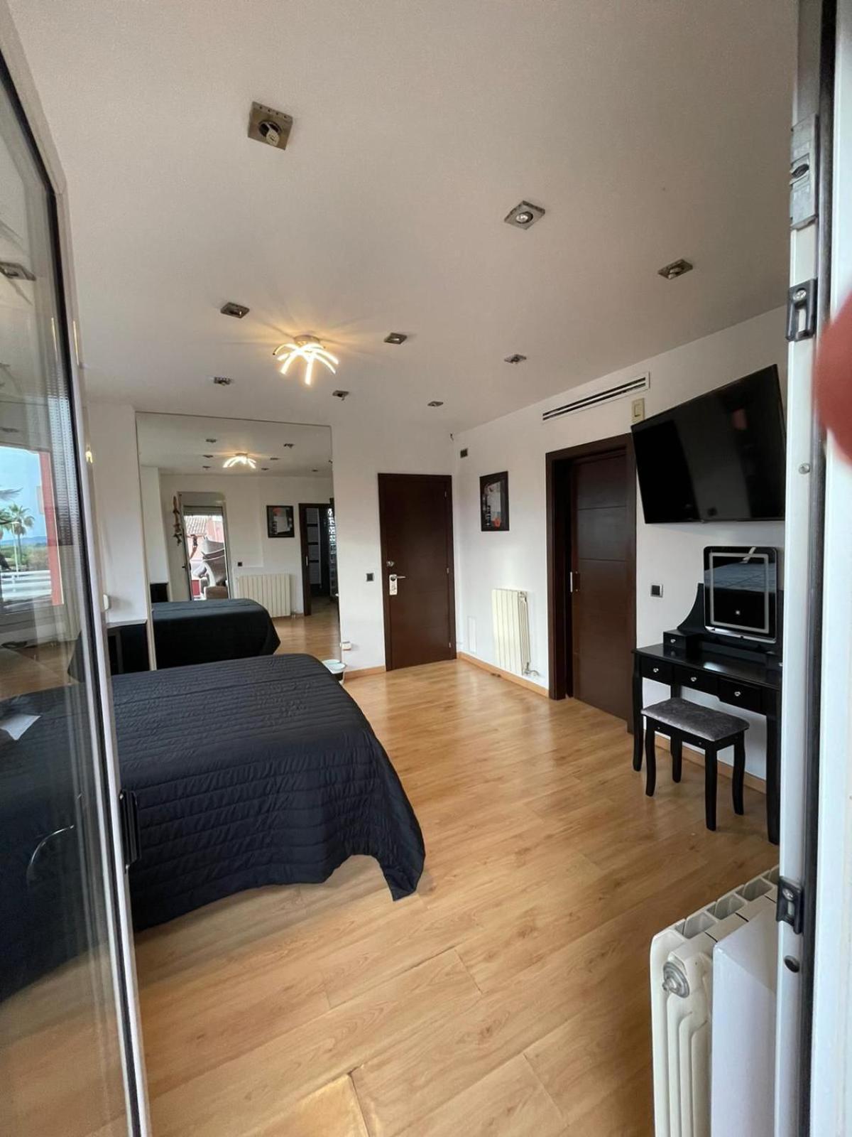 Red House Bed & Breakfast Llucmajor  Luaran gambar